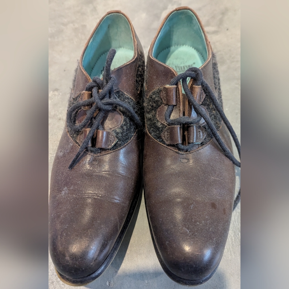 Fluevogs: Brown Leather & Fabric Detailing